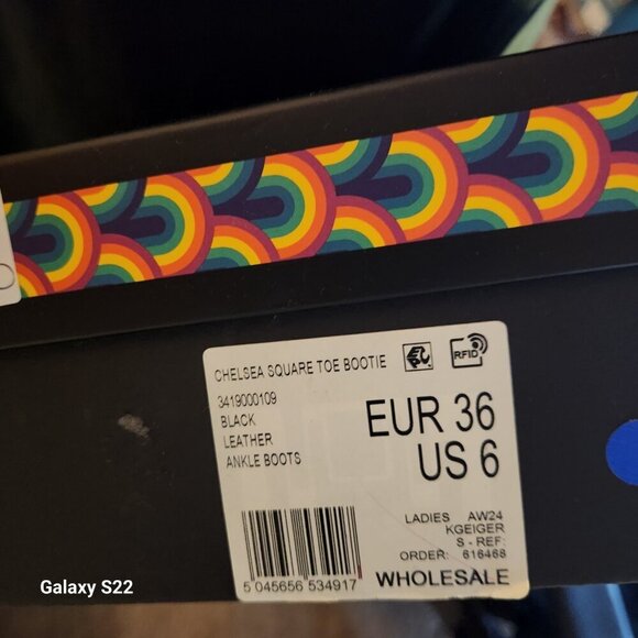 Kurt Geiger London Black Leather Chelsea Square Toe Booties. NIB. Various. - Picture 11 of 13